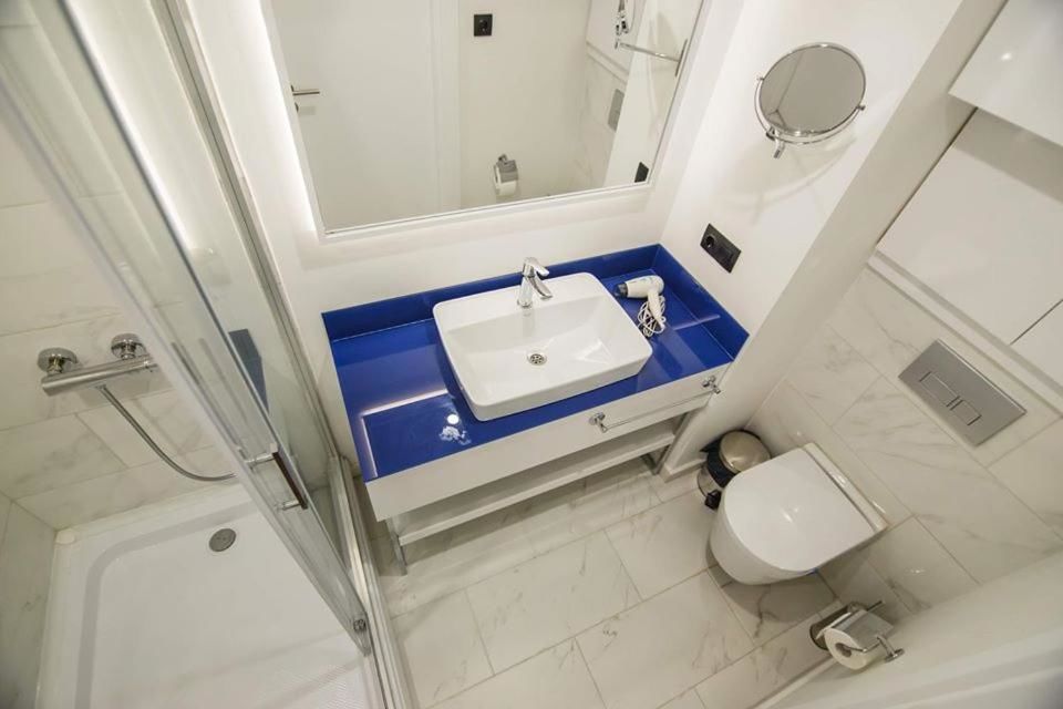 Апарт-отели ORBI CITY - Home on 26th Floor with Sea View Батуми-13